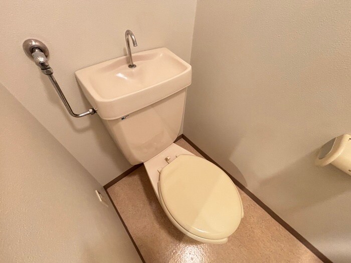 物件内観写真14　(トイレ)