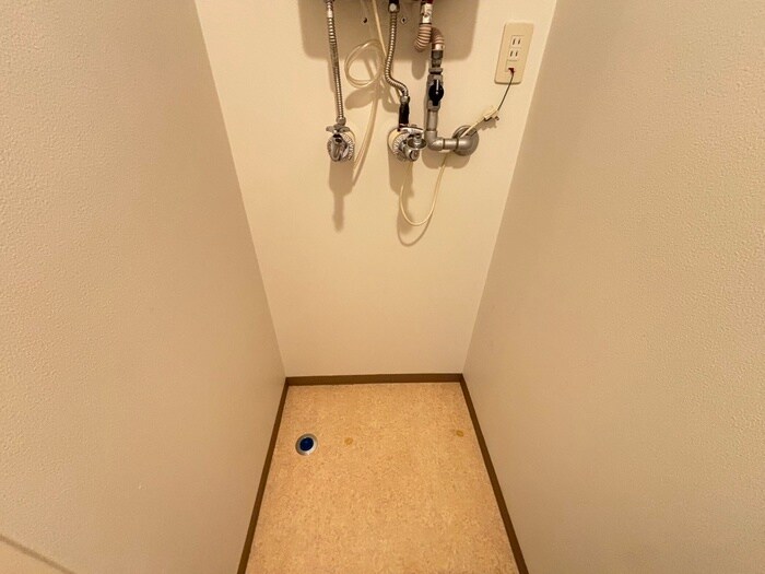 物件内観写真20　(洗濯機置場)