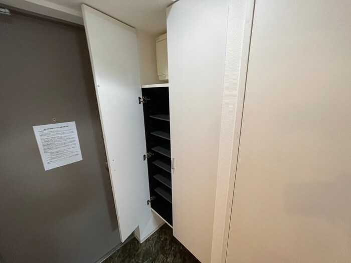 物件内観写真12　(靴箱)