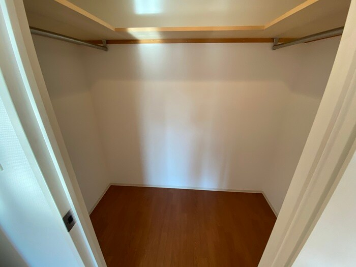 物件内観写真12　(収納)