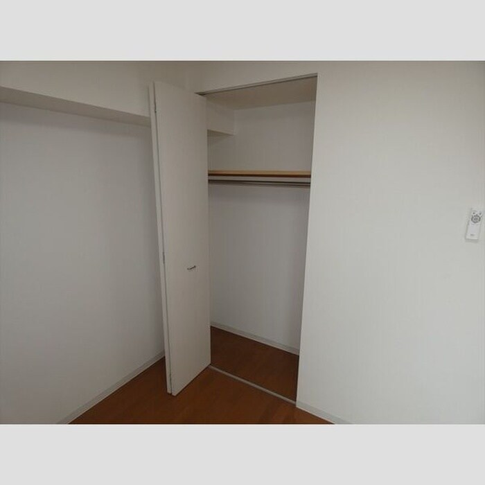 物件内観写真15　(収納)