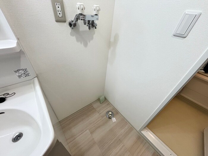 物件内観写真21　(洗濯機置場)