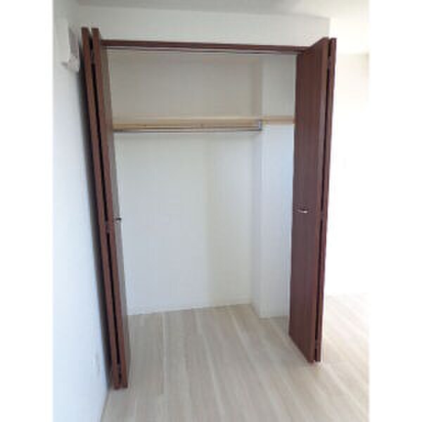 物件内観写真11　(収納)