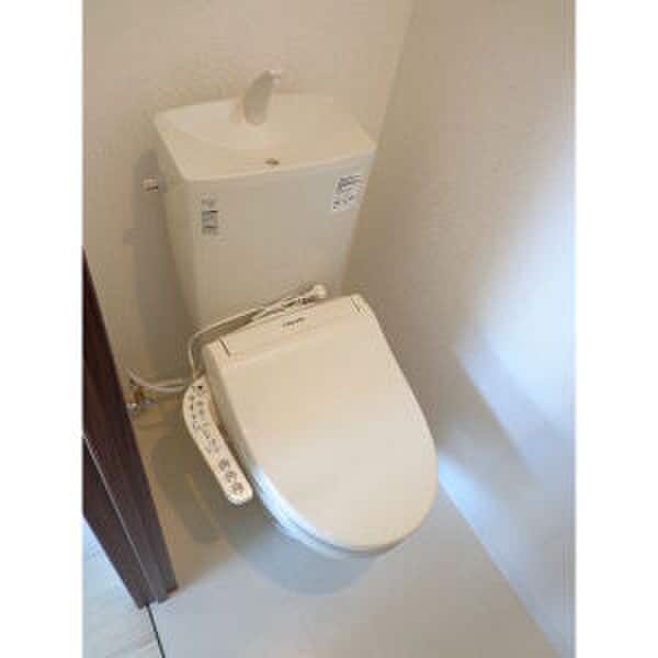 物件内観写真12　(トイレ)