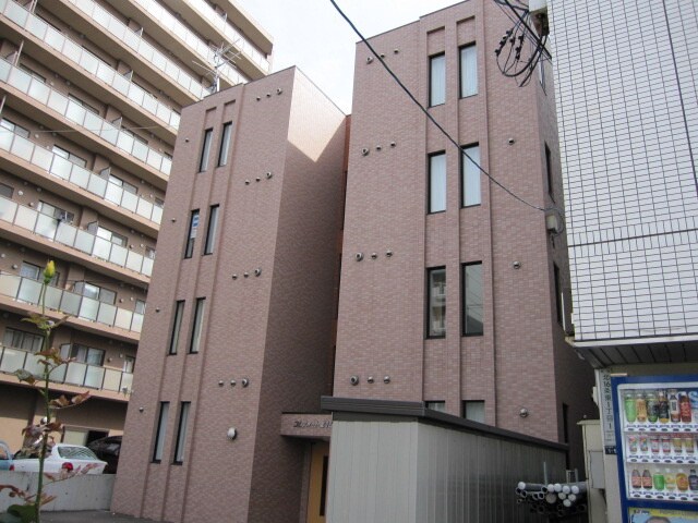 コムフォ－ト北１６条の物件外観写真