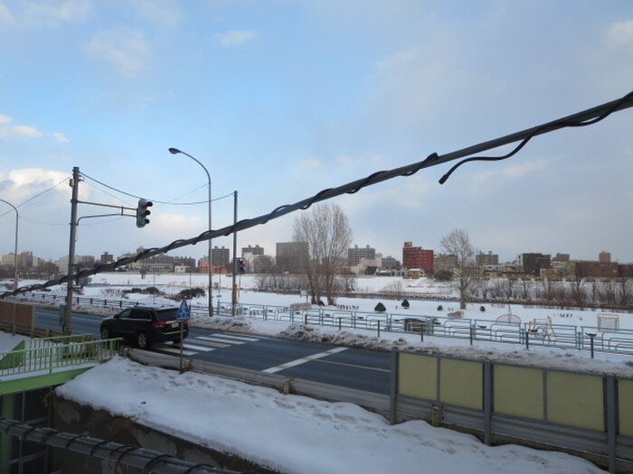 物件内観写真12　(室内からの展望)