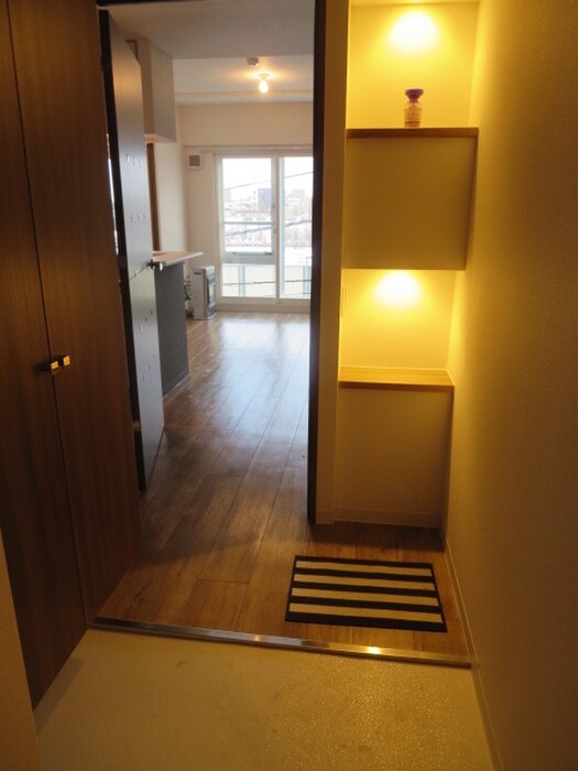 物件内観写真21　(玄関)