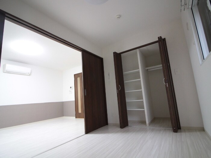 物件内観写真8　(居室)