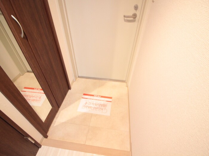 物件内観写真15　(玄関)