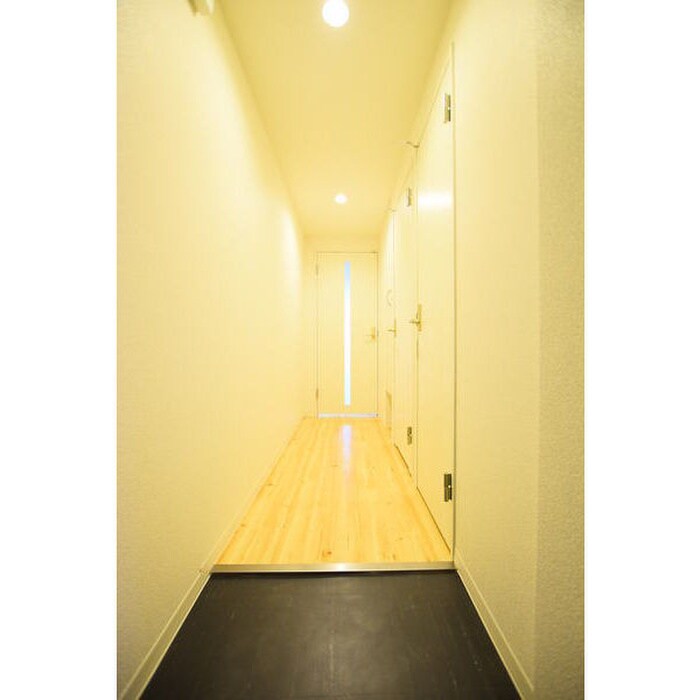 物件内観写真16　(廊下)