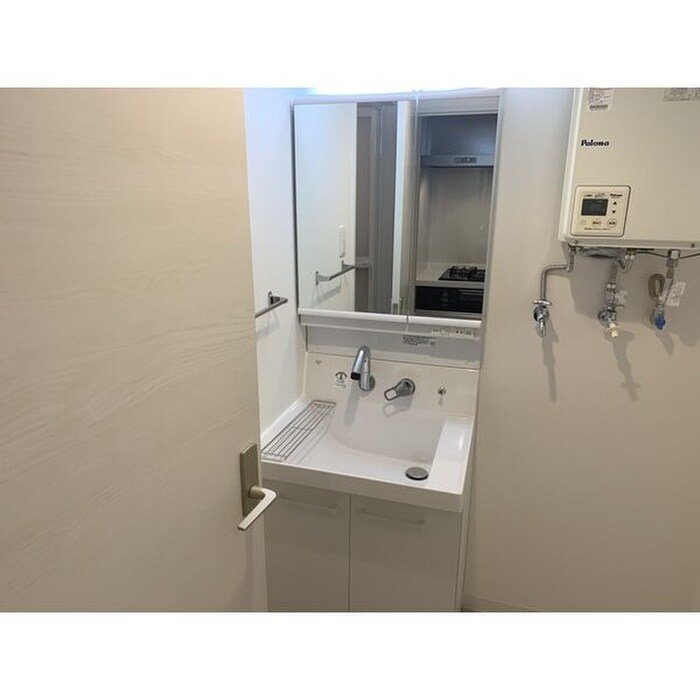 物件内観写真13　(洗面)