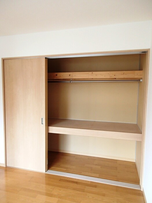 物件内観写真11　(収納)