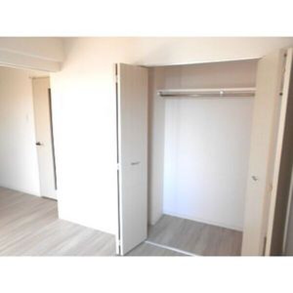 物件内観写真5　(収納)