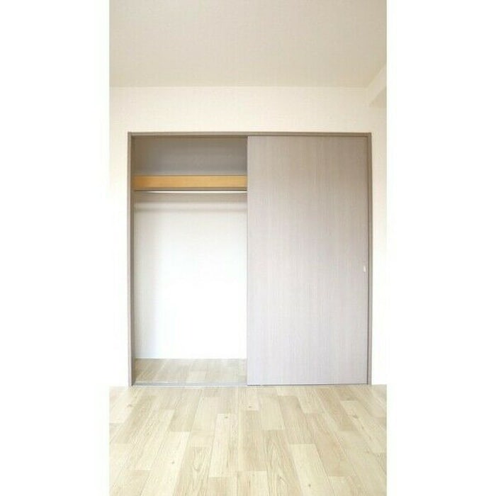 物件内観写真12　(収納)