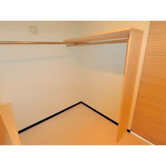 物件内観写真10　(収納)