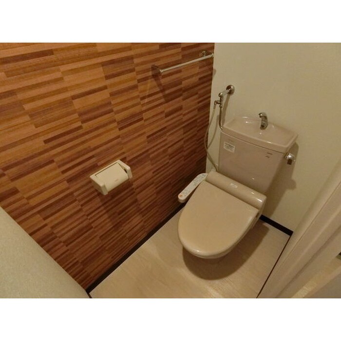 物件内観写真14　(トイレ)