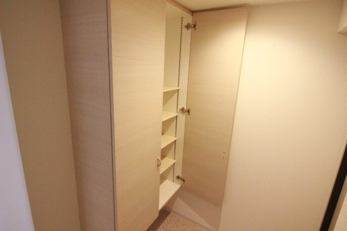 物件内観写真17　(靴箱)