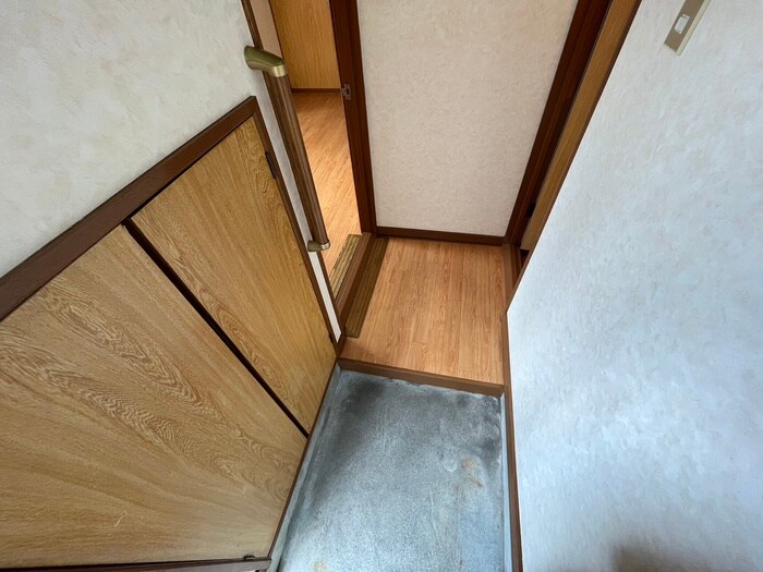 物件内観写真15　(玄関)