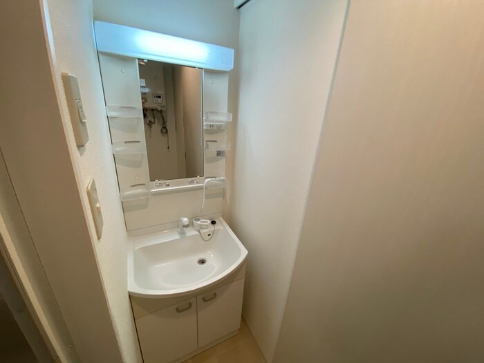物件内観写真11　(洗面)
