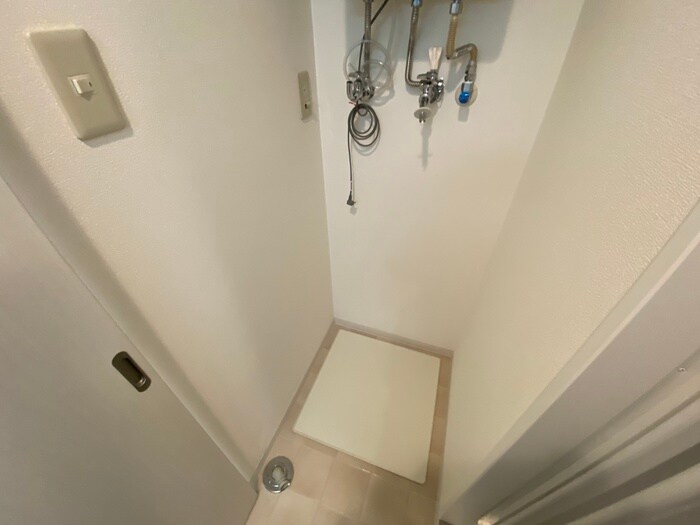 物件内観写真12　(洗濯機置場)