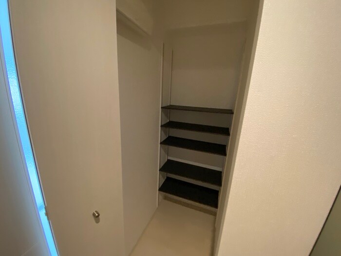 物件内観写真16　(収納)