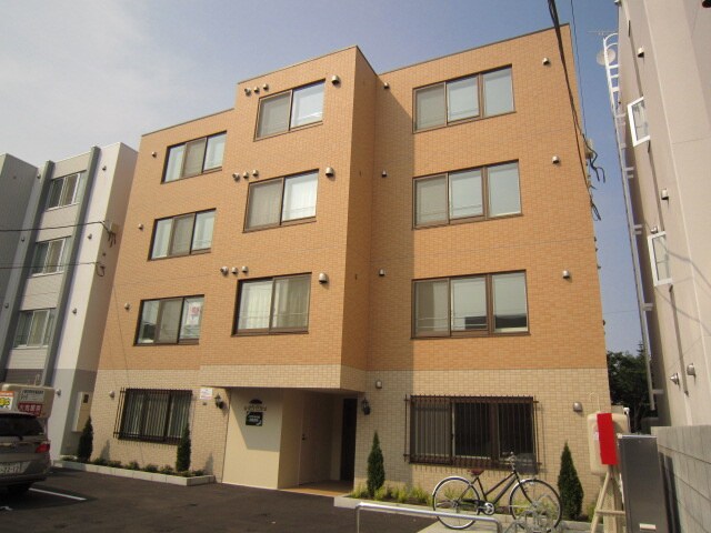 物件外観写真1　(外観写真)