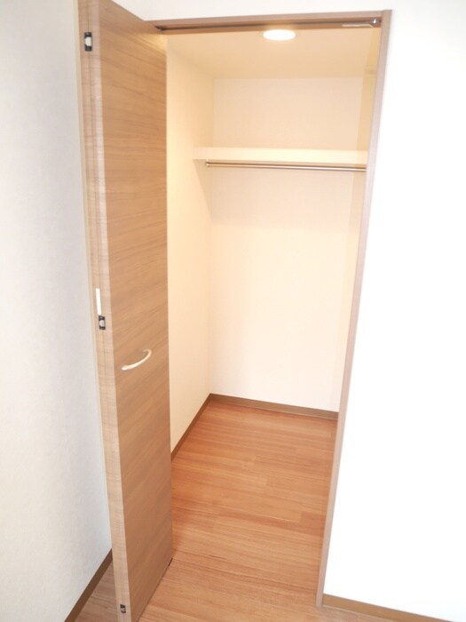 物件内観写真15　(収納)