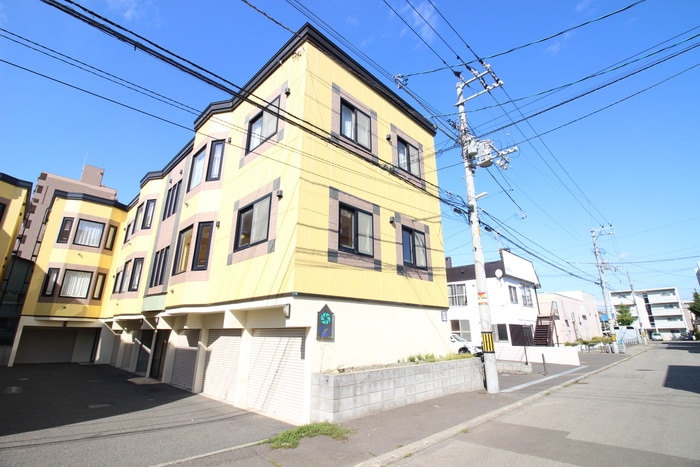 物件外観写真2　(外観写真)