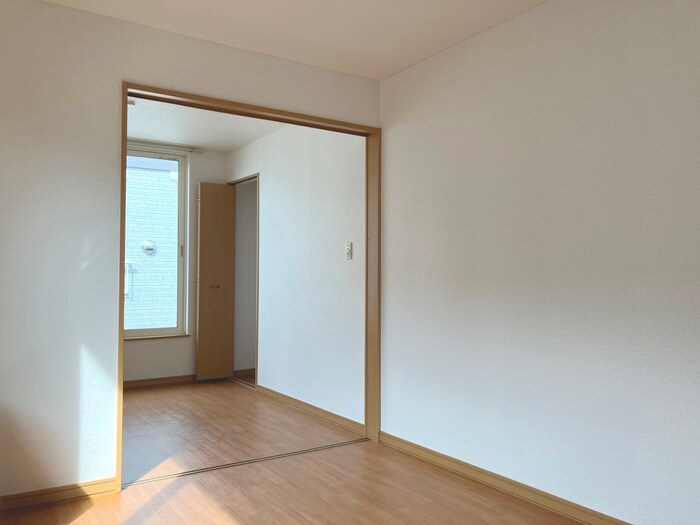物件内観写真9　(居室)