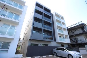 アヴェンタドール学園前外観写真