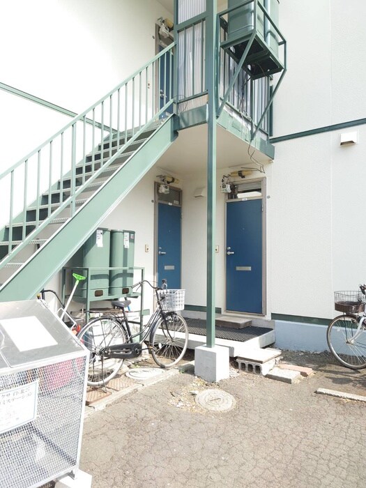 物件外観写真5　(エントランス部分)