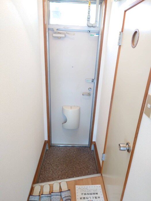 物件内観写真15　(玄関)