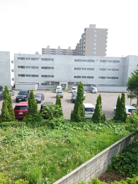 物件内観写真20　(室内からの展望)