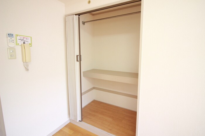 物件内観写真12　(収納)