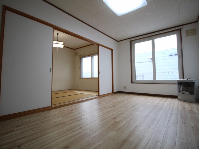 物件内観写真4　(居室)