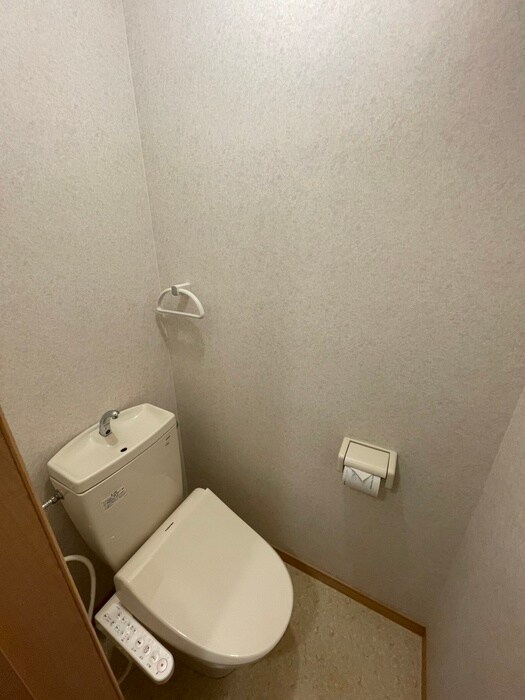 物件内観写真13　(トイレ)