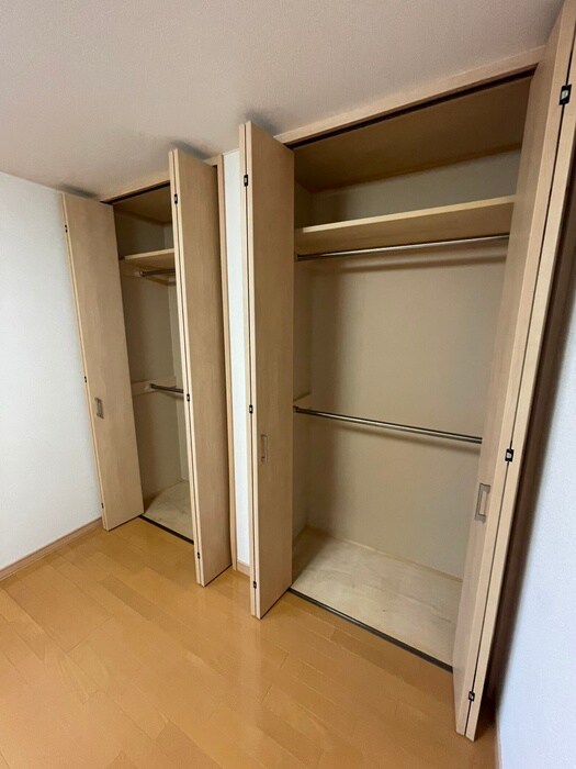 物件内観写真15　(収納)