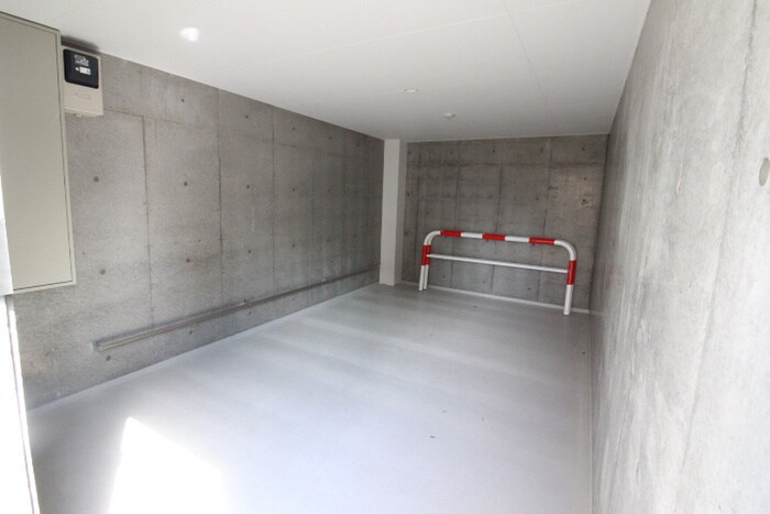 物件外観写真5　(駐輪場)