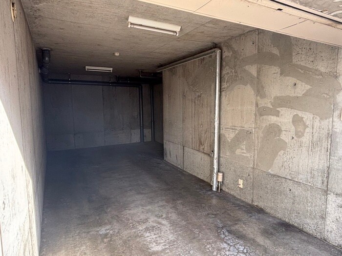 物件外観写真5　(駐車場)