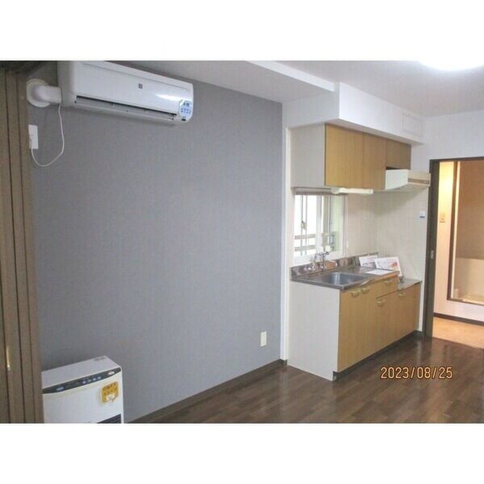 物件内観写真3　(居室)