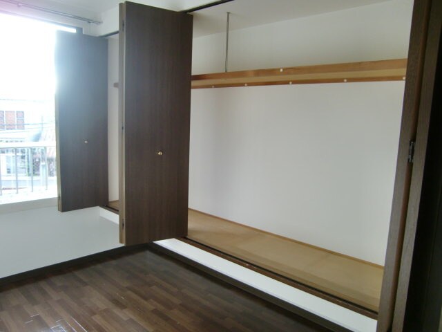 物件内観写真5　(収納)