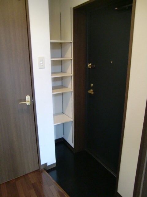 物件内観写真11　(靴箱)
