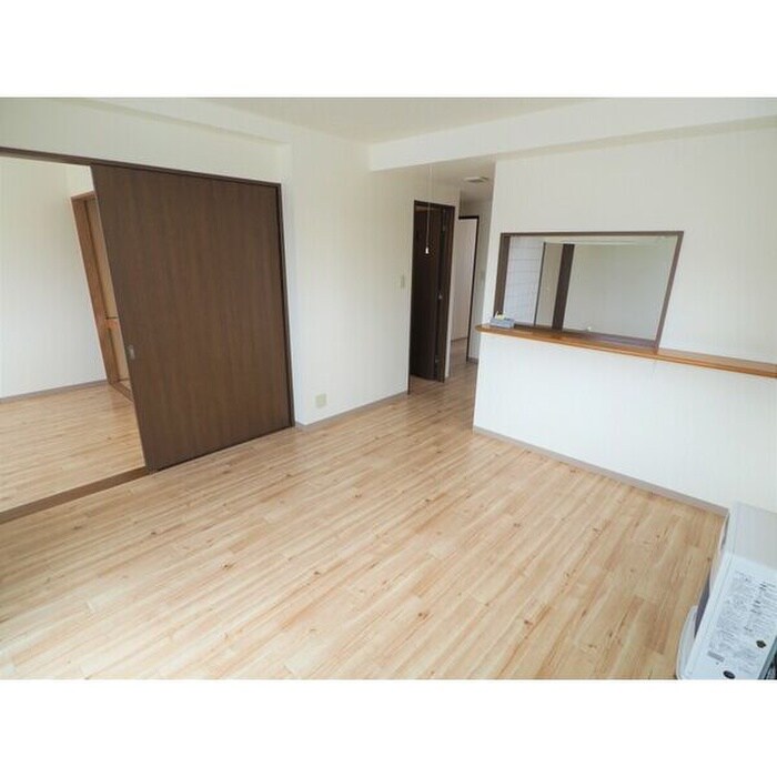 物件内観写真5　(居室)