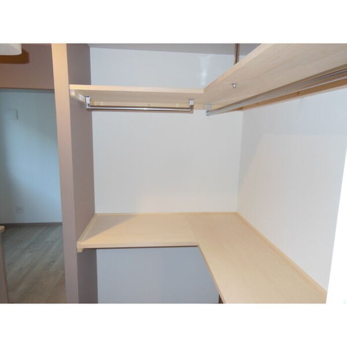 物件内観写真8　(収納)