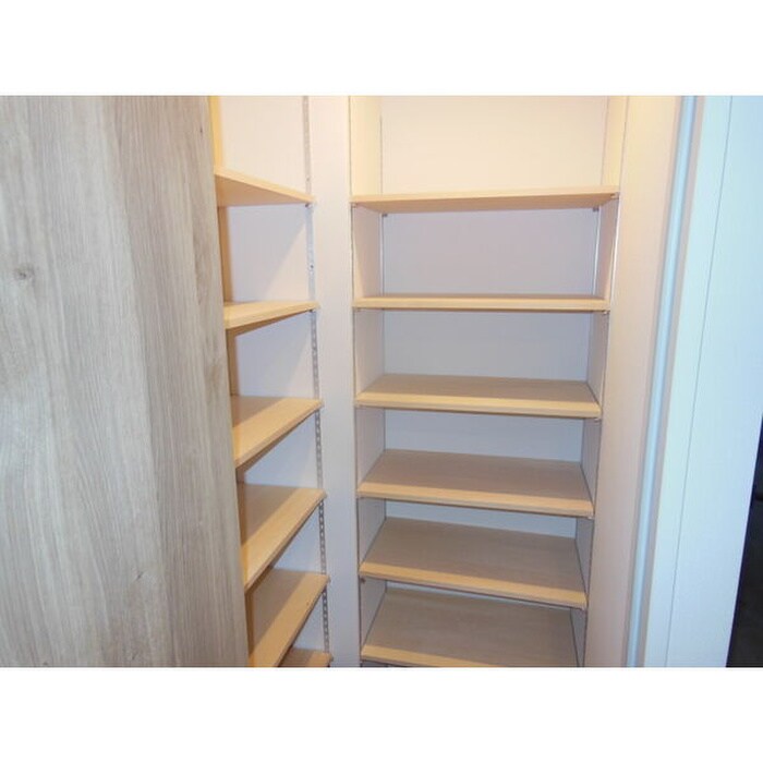 物件内観写真13　(収納)