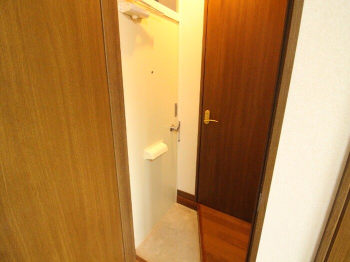 物件内観写真15　(玄関)