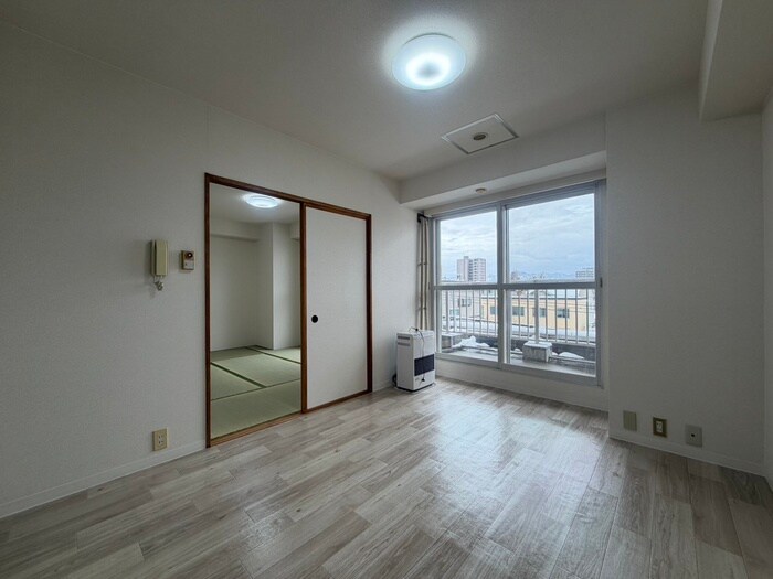 物件内観写真4　(居室)