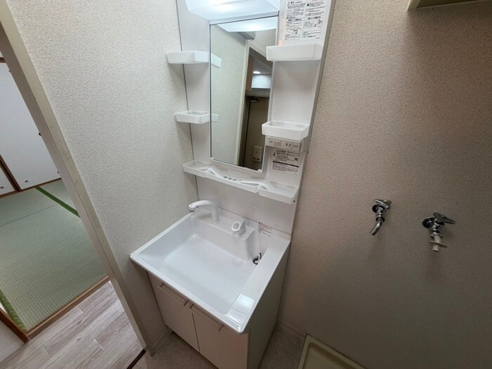 物件内観写真9　(洗面)