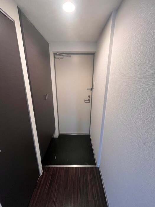 物件内観写真16　(玄関)