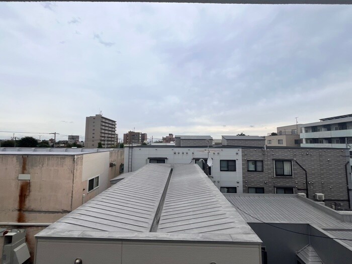 物件内観写真18　(室内からの展望)